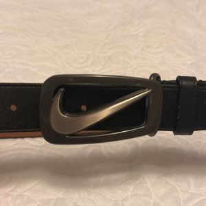 Men’s black belt Nike